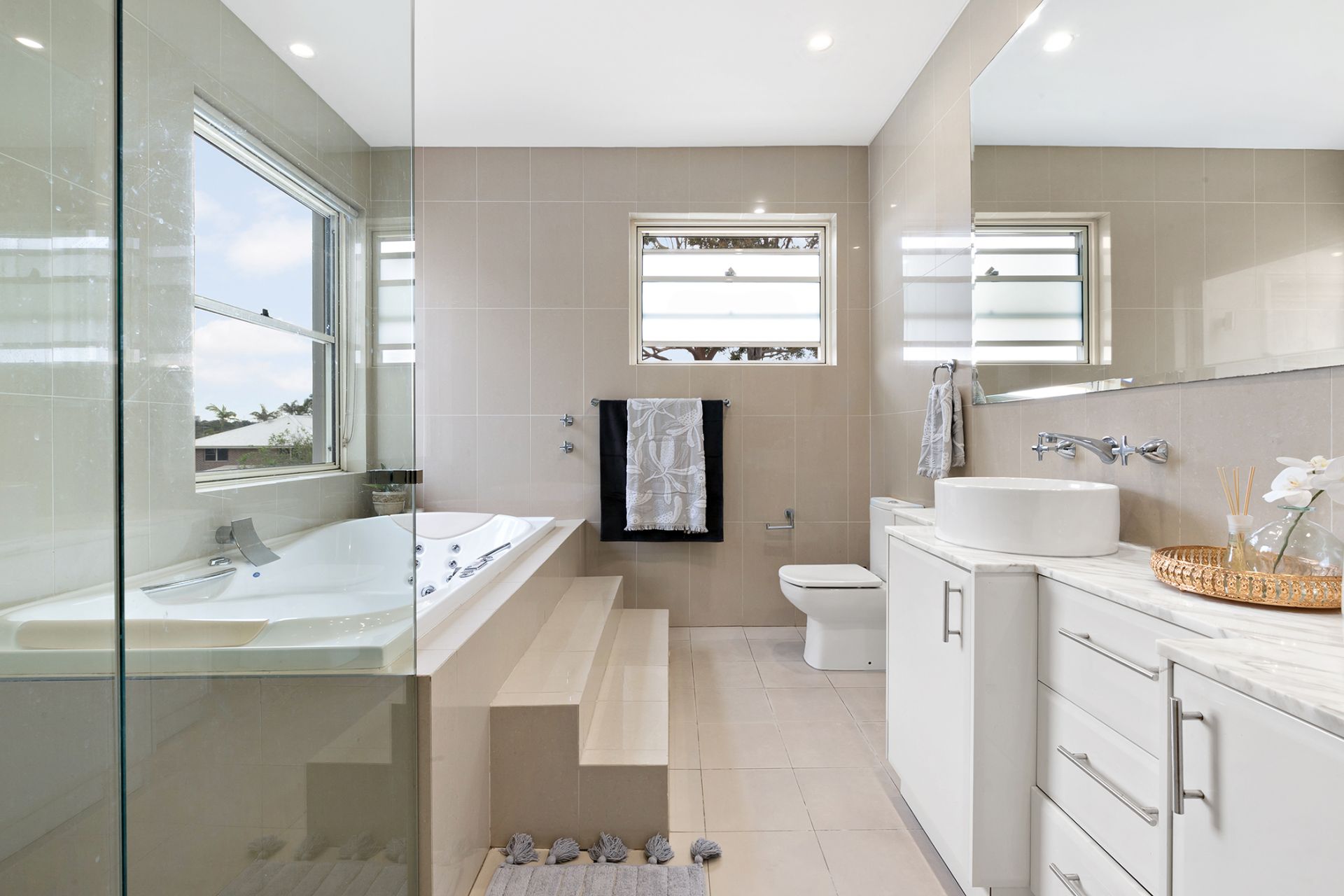 7 Avenel Road, Gymea Bay Luxe Agency by Maurice Maroon