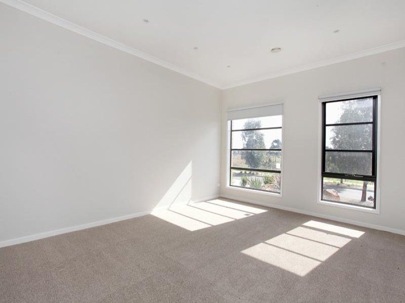 27 Vintage Way, Caroline Springs - Thumbnail 7
