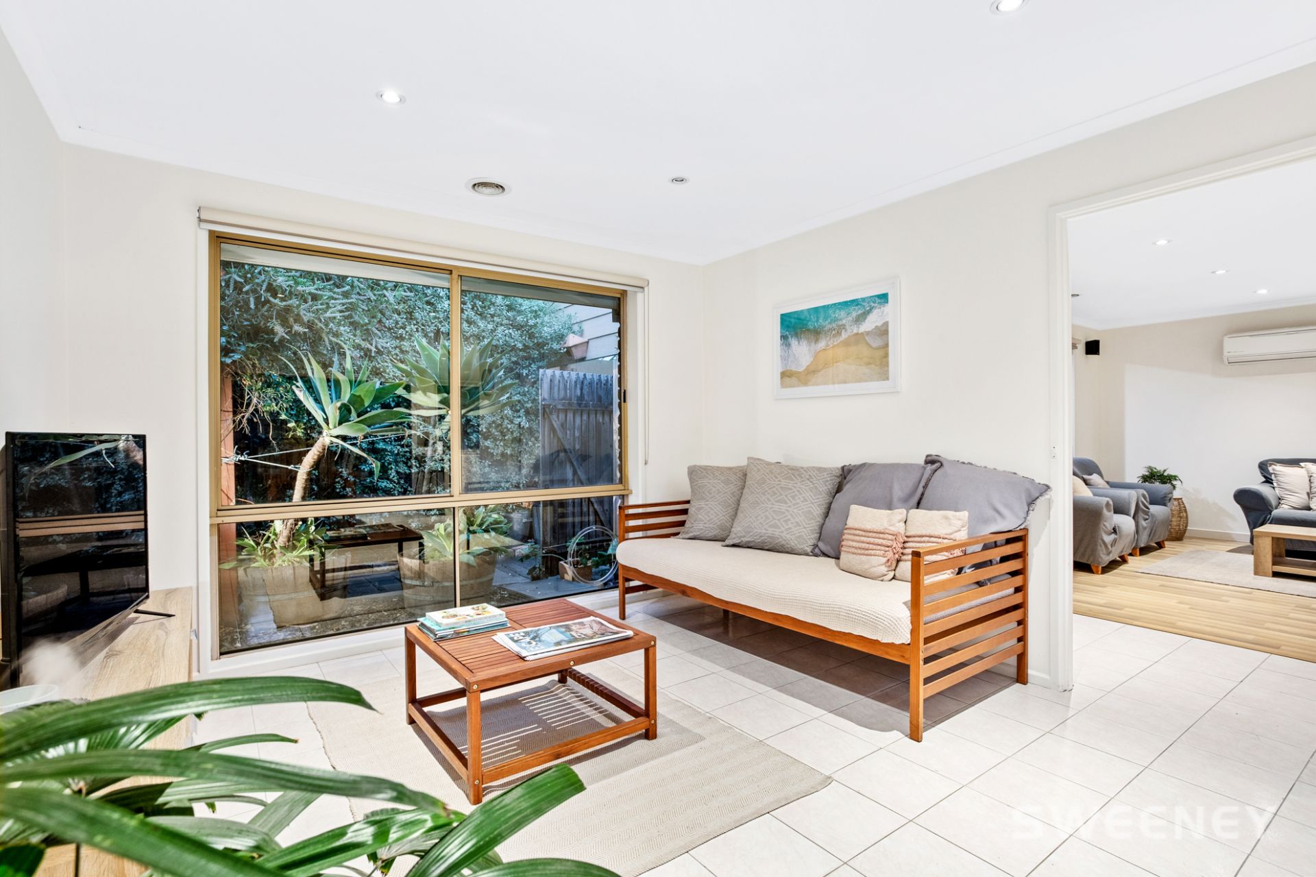 8 Duane Court, Altona Meadows - Thumbnail 4