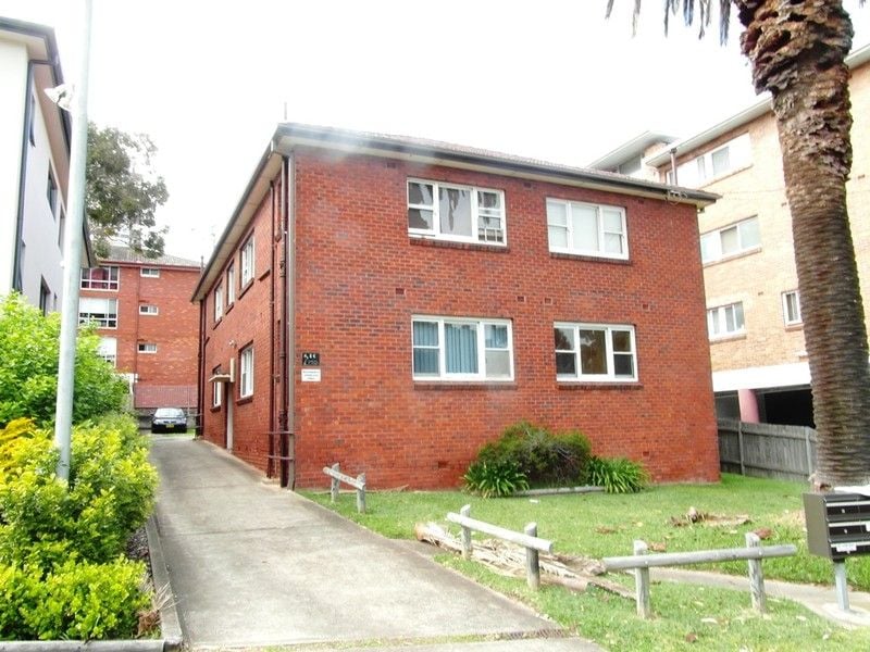 10 Nicholson Parade
