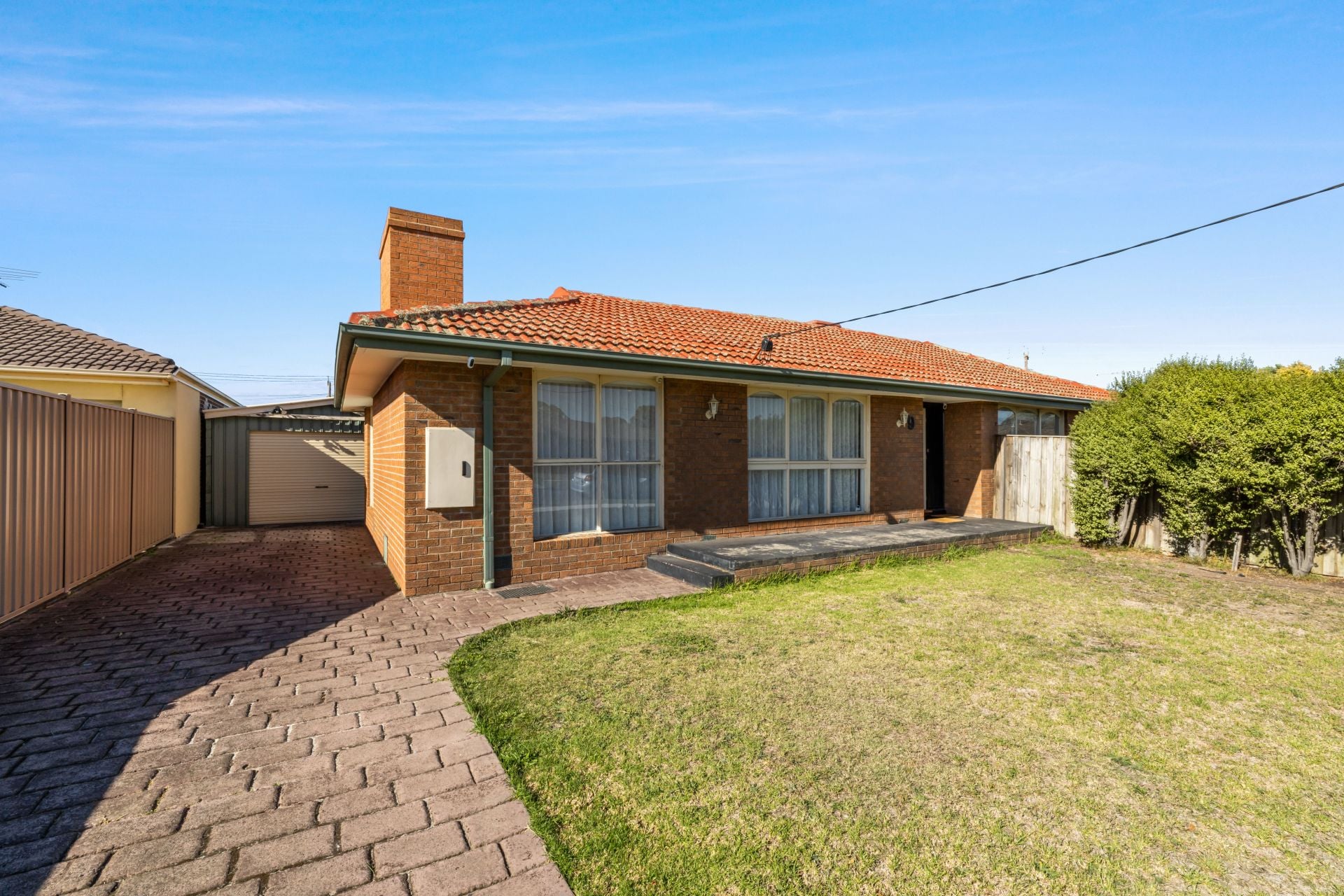 Fully Renovated 3 Bedroom Home- Comfort Style & Convenience!