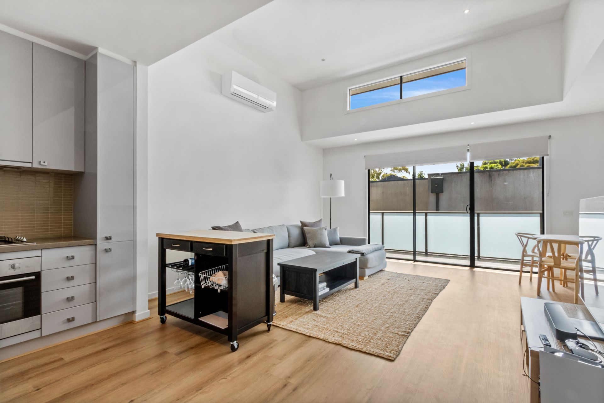 Stylish 2-Bedroom Townhouse in Melbourne's Trendy Inner North