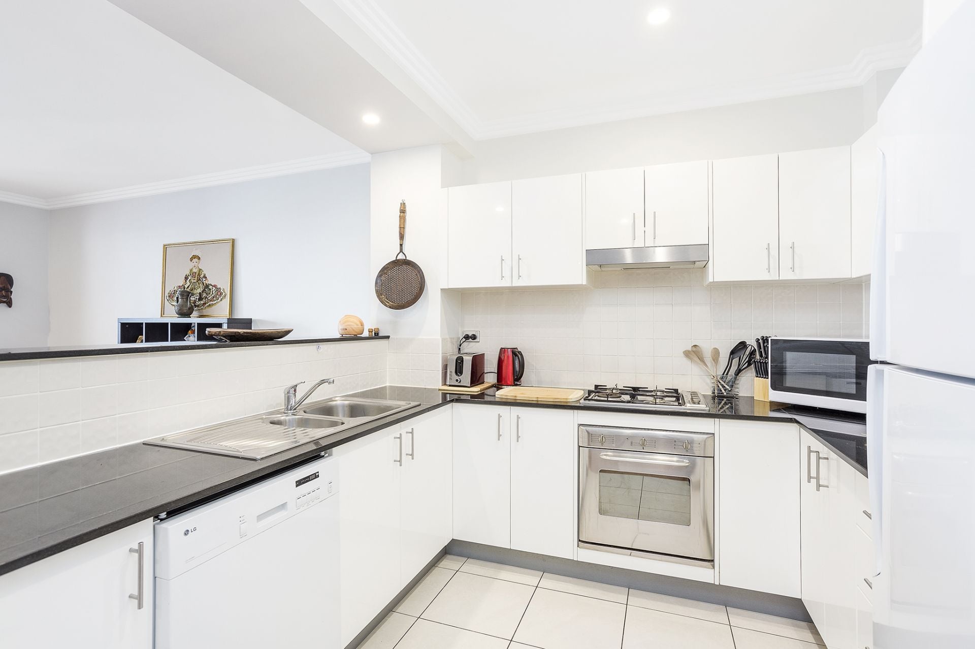 64/8-12 Wandella Road Miranda NSW, Miranda - Thumbnail 2