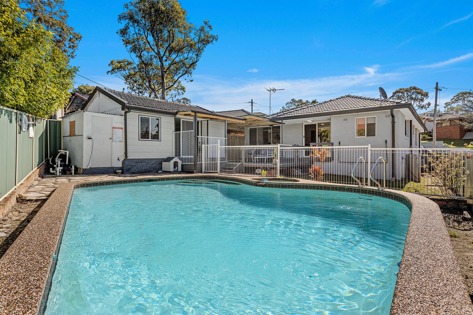 Real Estate For Sale 20 Pambula Road Engadine , NSW