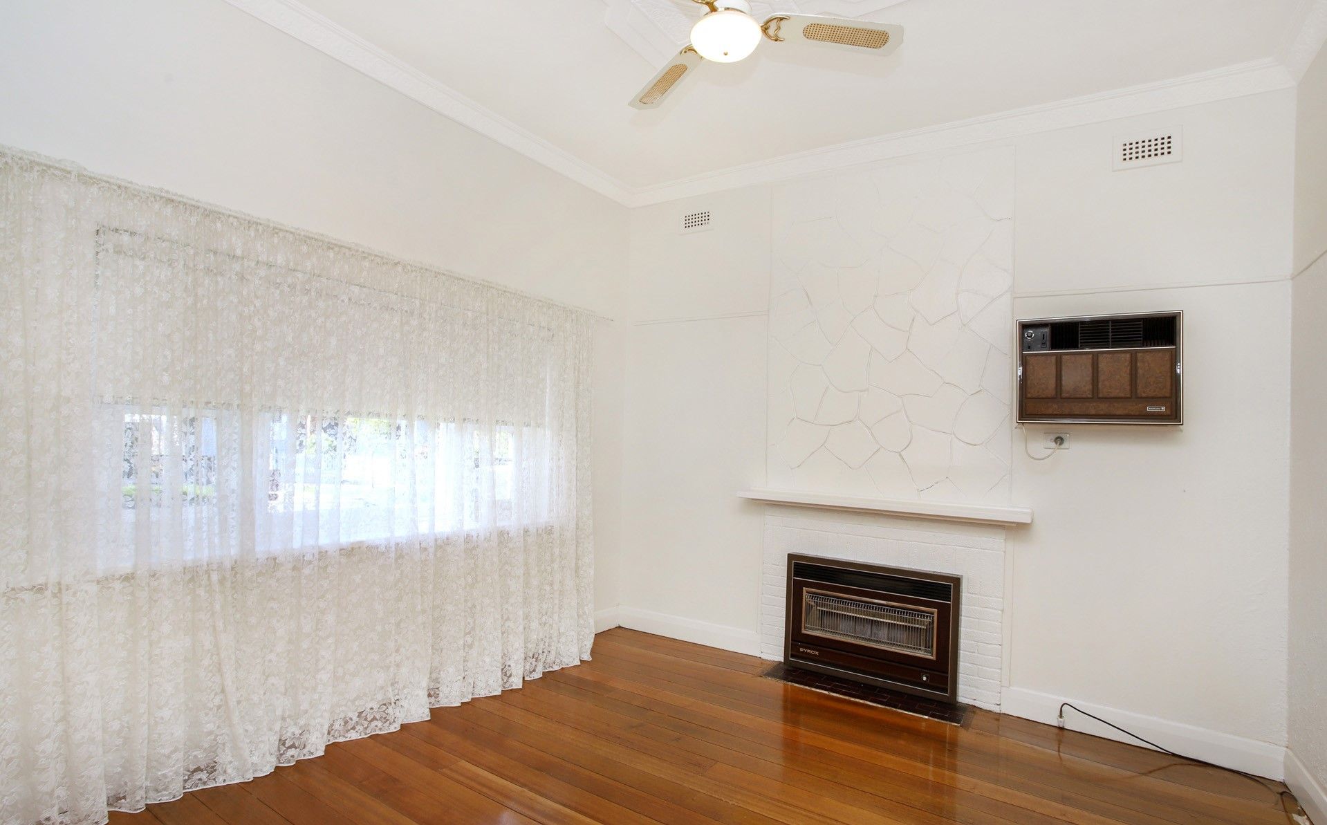 18 Albion Street Kingsville VIC, Kingsville - Thumbnail 3