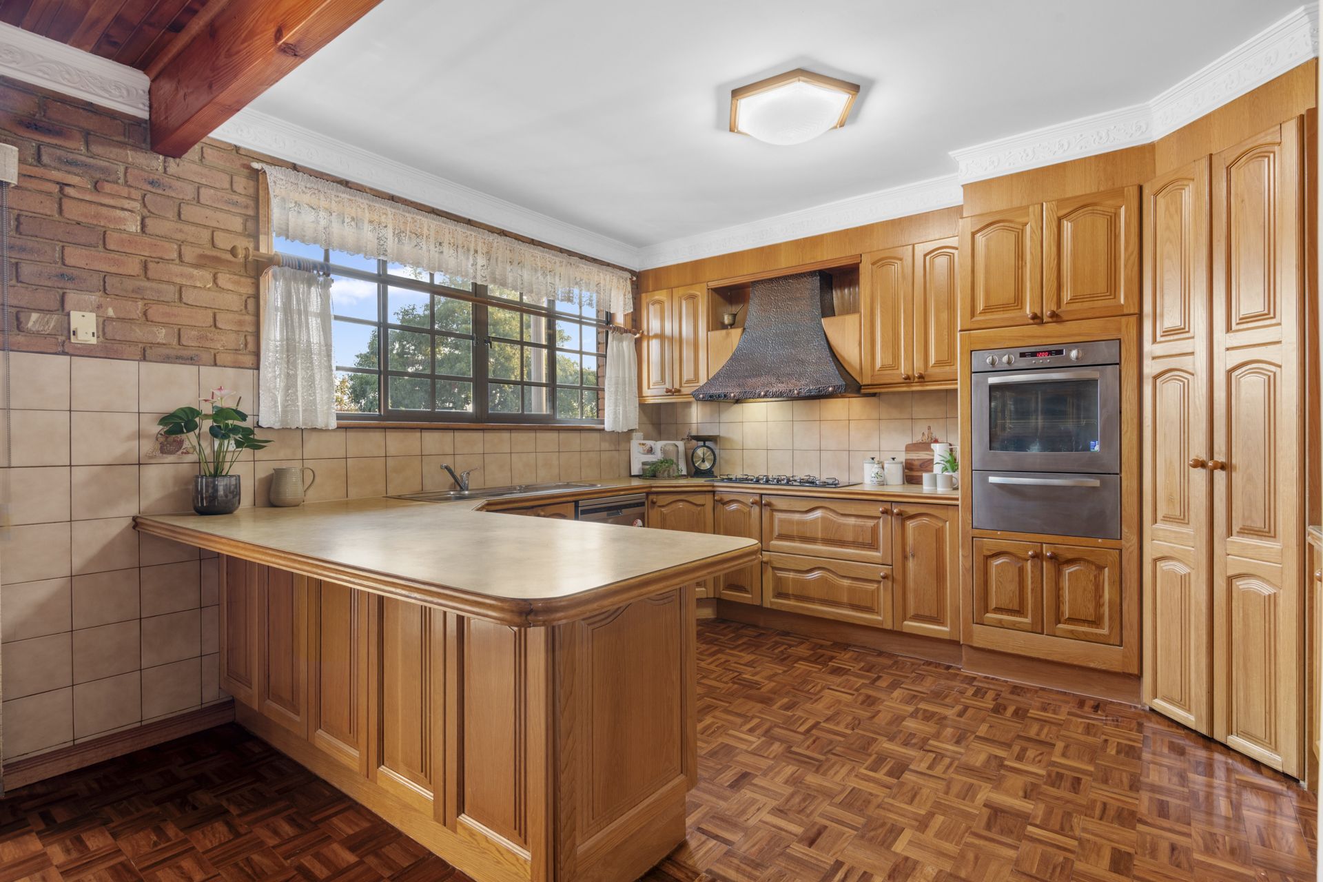 GOLDEN OPPORTUNITY ON GOLDSMITH