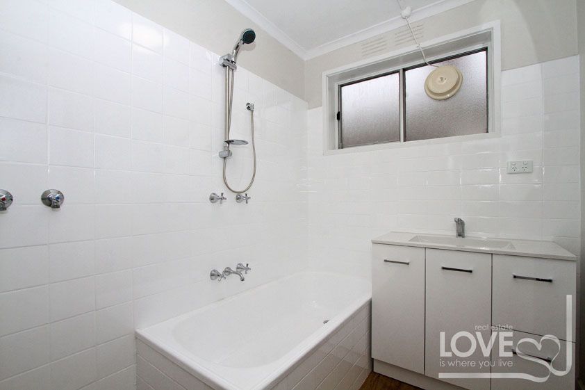 BEAUTIFULLY RENOVATED GEM IN THE HEART OF THORNBURY