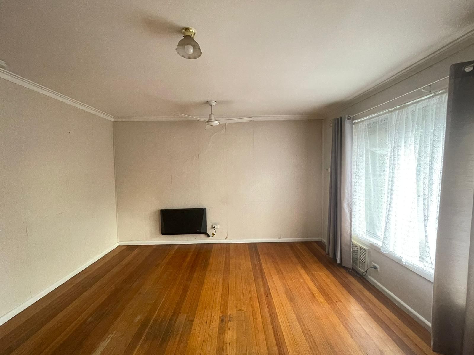 Cosy One Bedroom Home!!