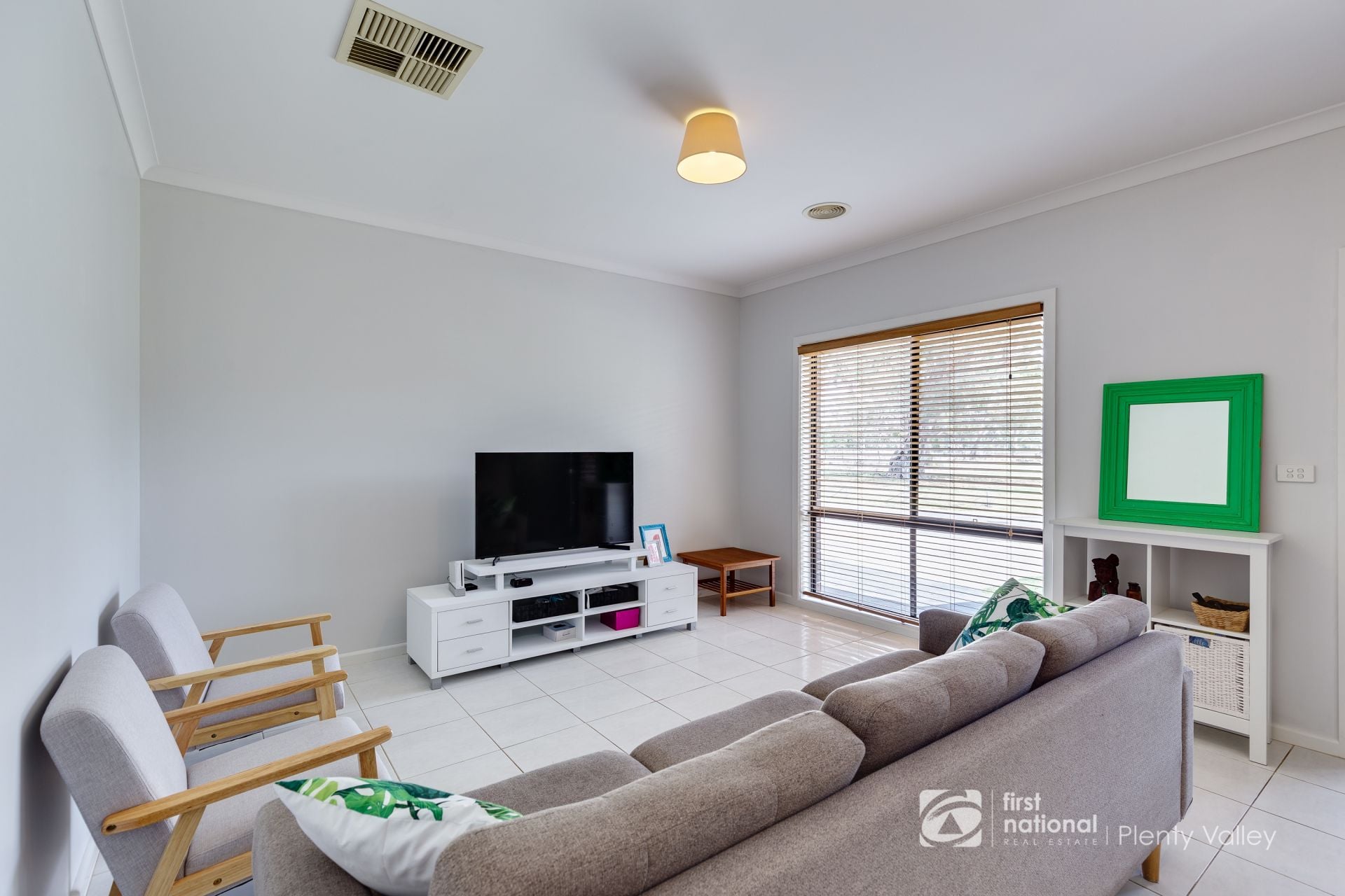 29 Chamonix Parade South Morang, South Morang - Thumbnail 7