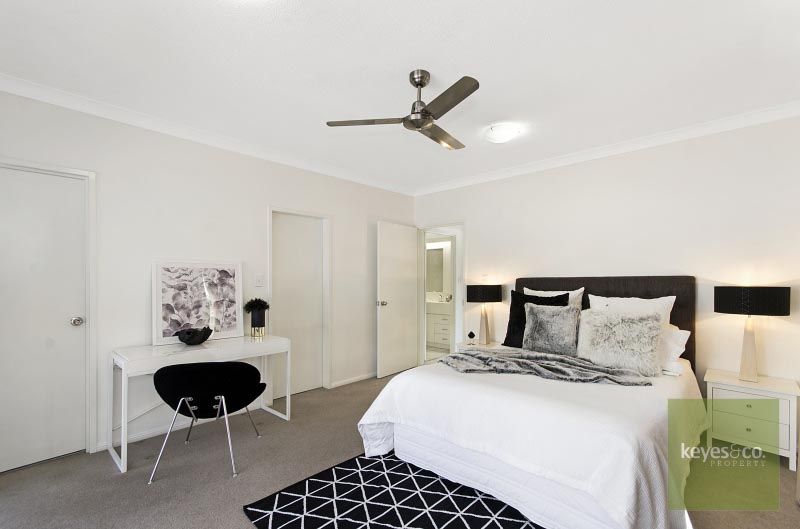 Sold property 330,000 for 2/8 Paxton Street North Ward , QLD 4810