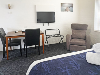 MOTEL LEASEHOLD FOR SALE - BUSY NORTH COAST CITY - RIVERFRONT LOCATION