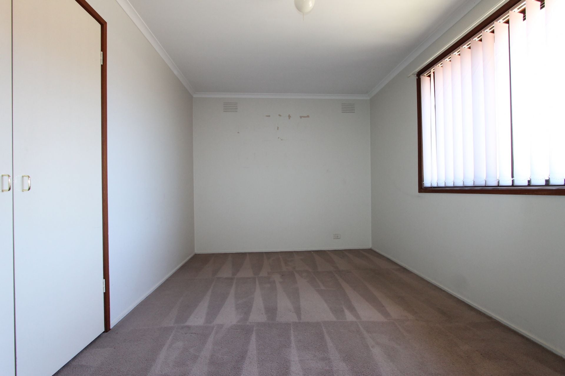 AFFORDABLE COMFORT IN GREAT LOCATION!!!
