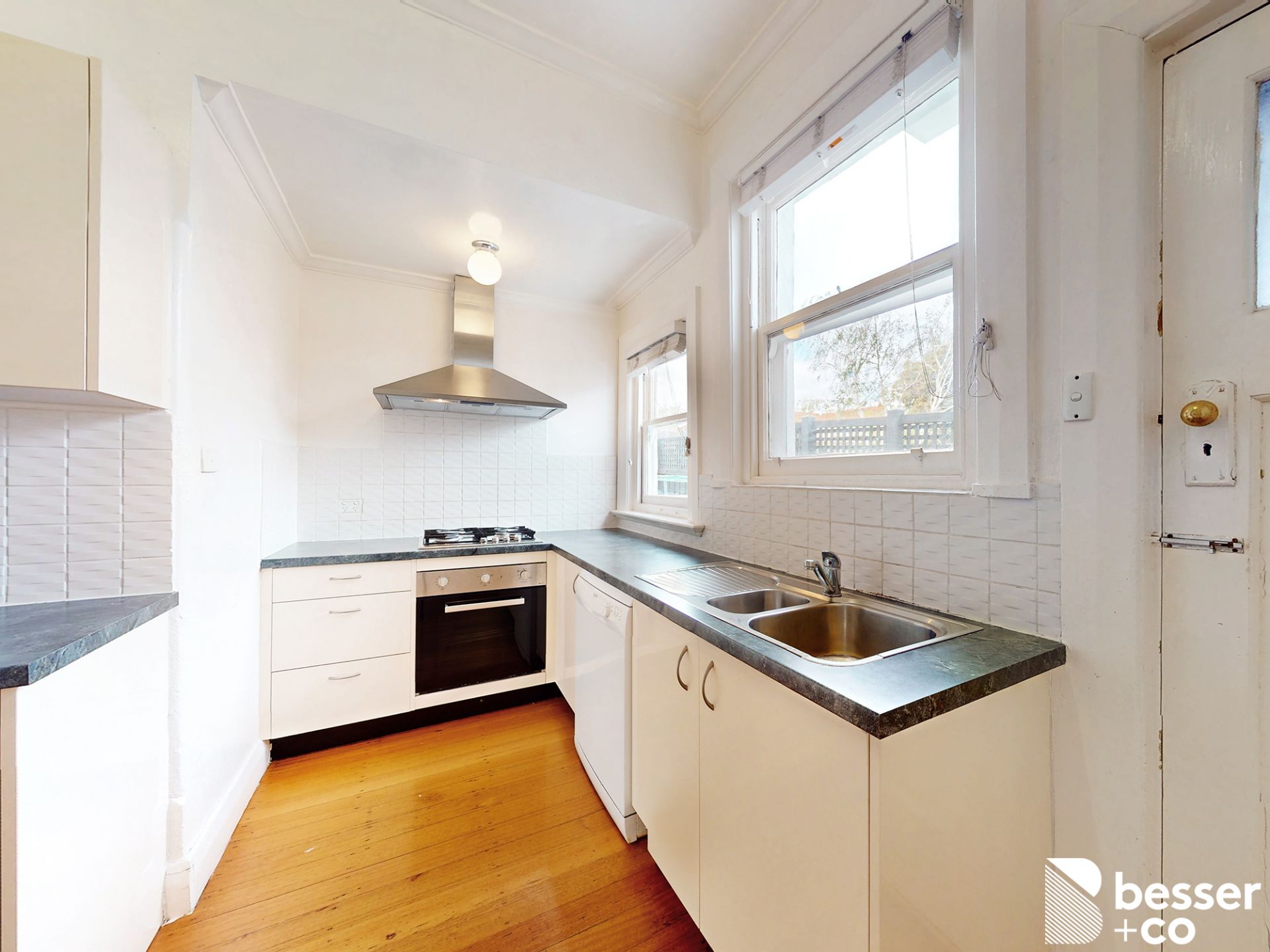 2/2 Chaddesley Avenue, St Kilda East - Thumbnail 8