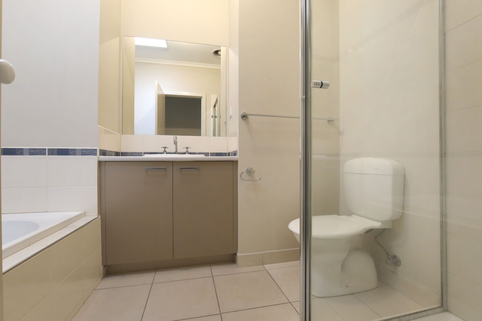 CONVENIENTLY LOCATED FAMILY HOME