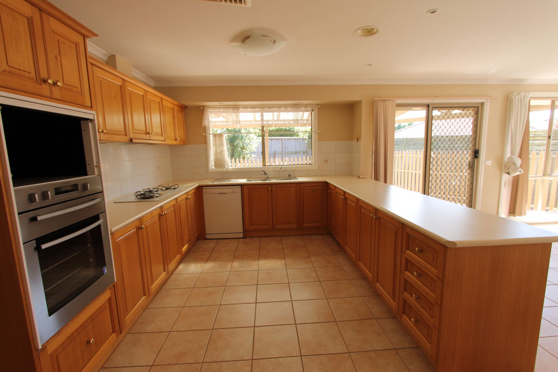 Spacious Home In Quiet Court Location