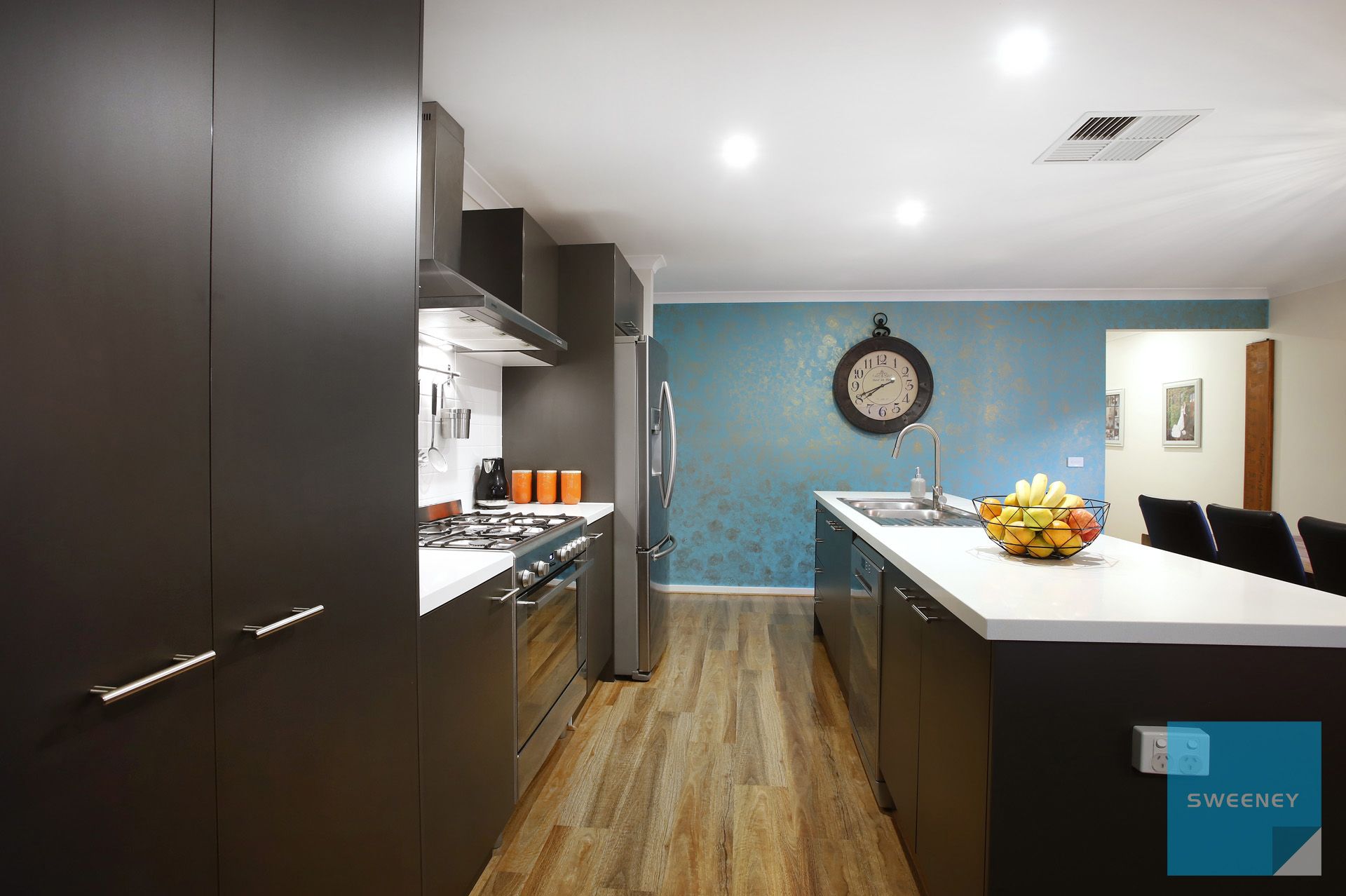 33 Annecy Boulevard, Fraser Rise - Thumbnail 4