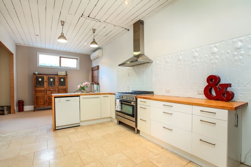 23 LaTrobe Street, Footscray - Thumbnail 3