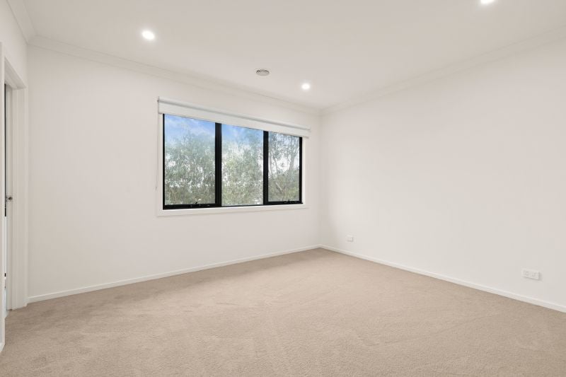 12/2 Westonbury Drive, Truganina
