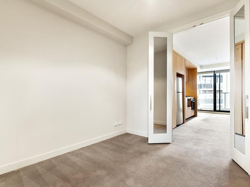 804/50 Claremont Street, South Yarra - Thumbnail 5