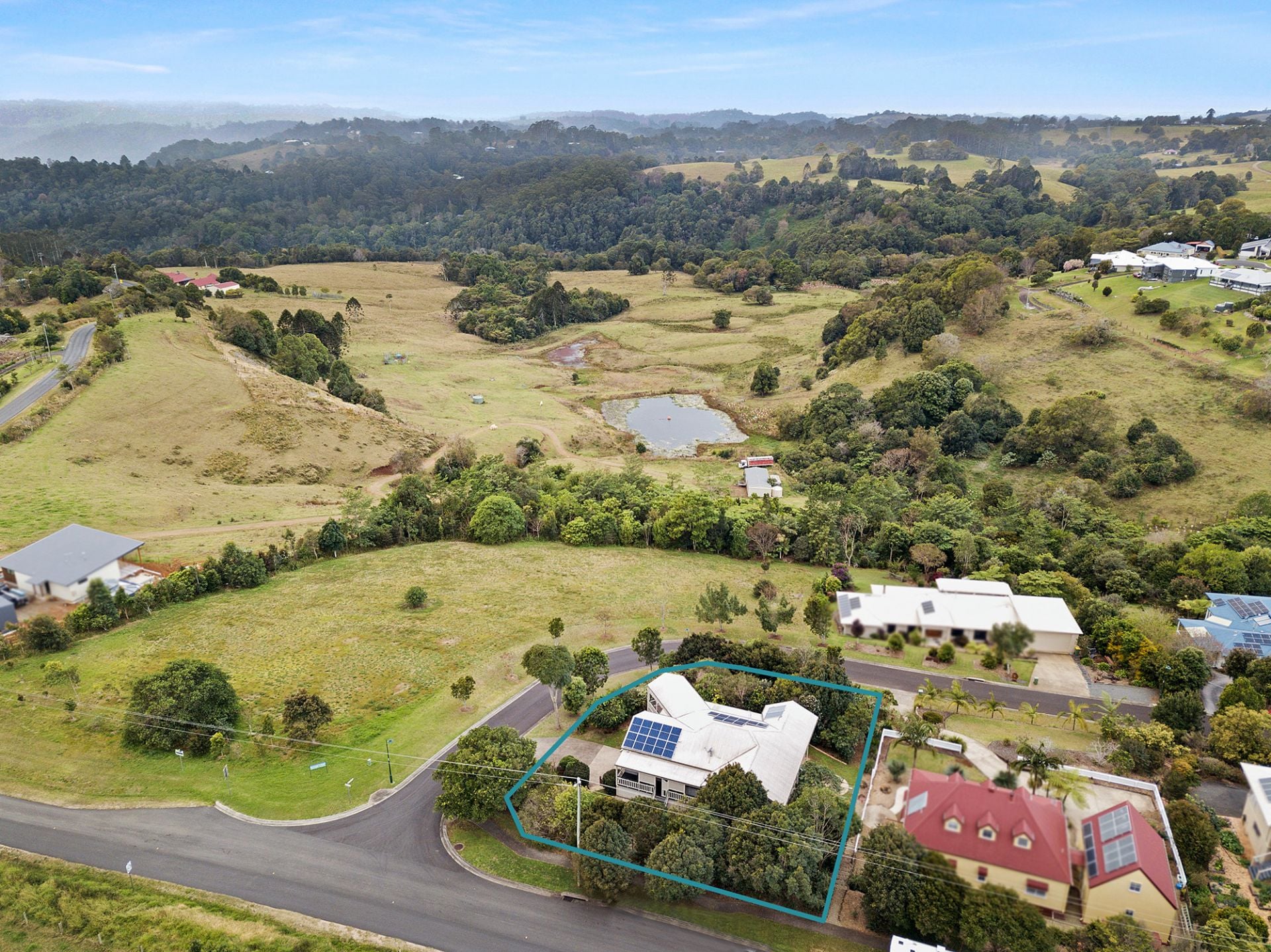 2 Lorikeet Lane MALENY QLD, Maleny - Thumbnail 2