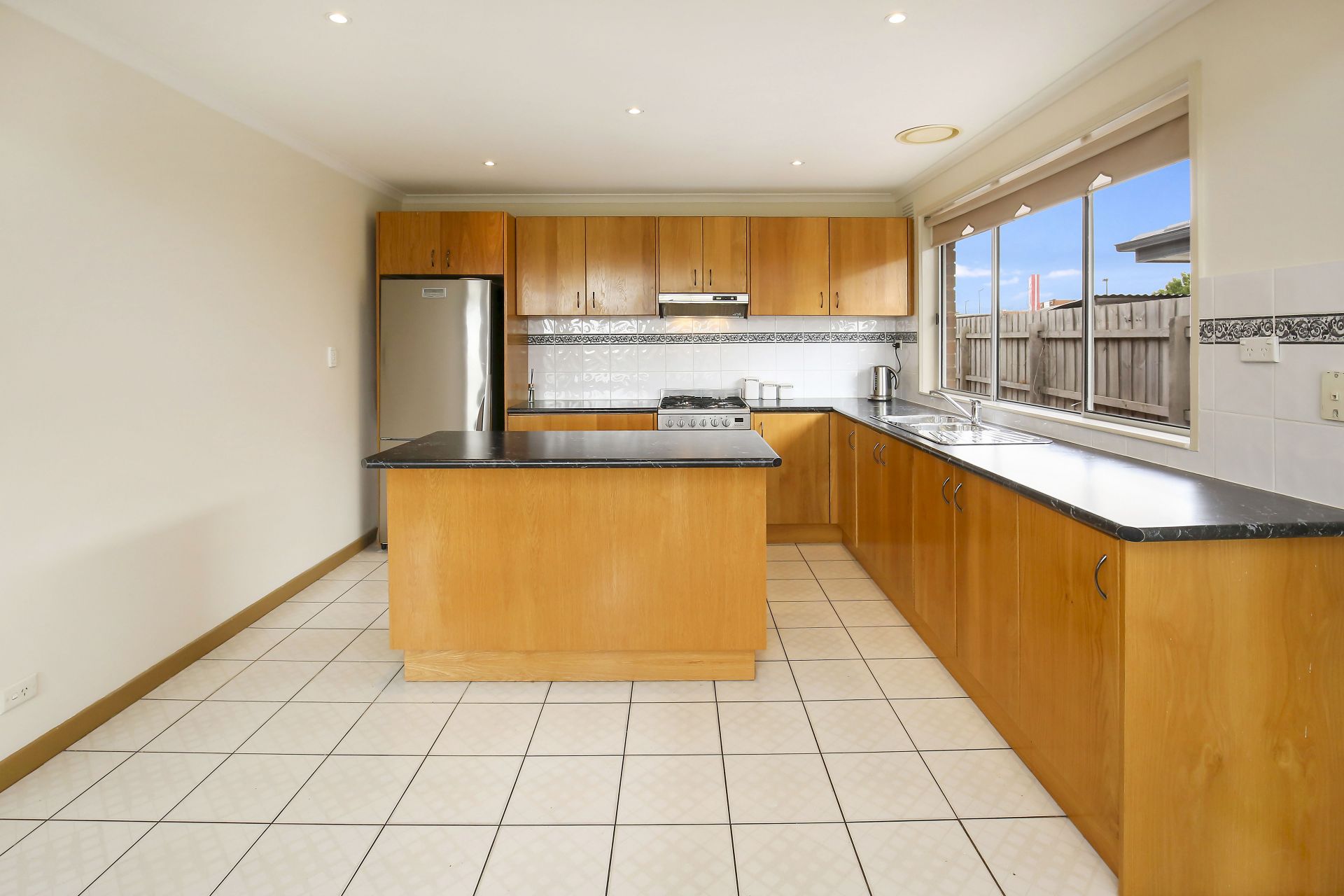 Real Estate For Sale 3 Cumberland Crescent Thomastown , VIC