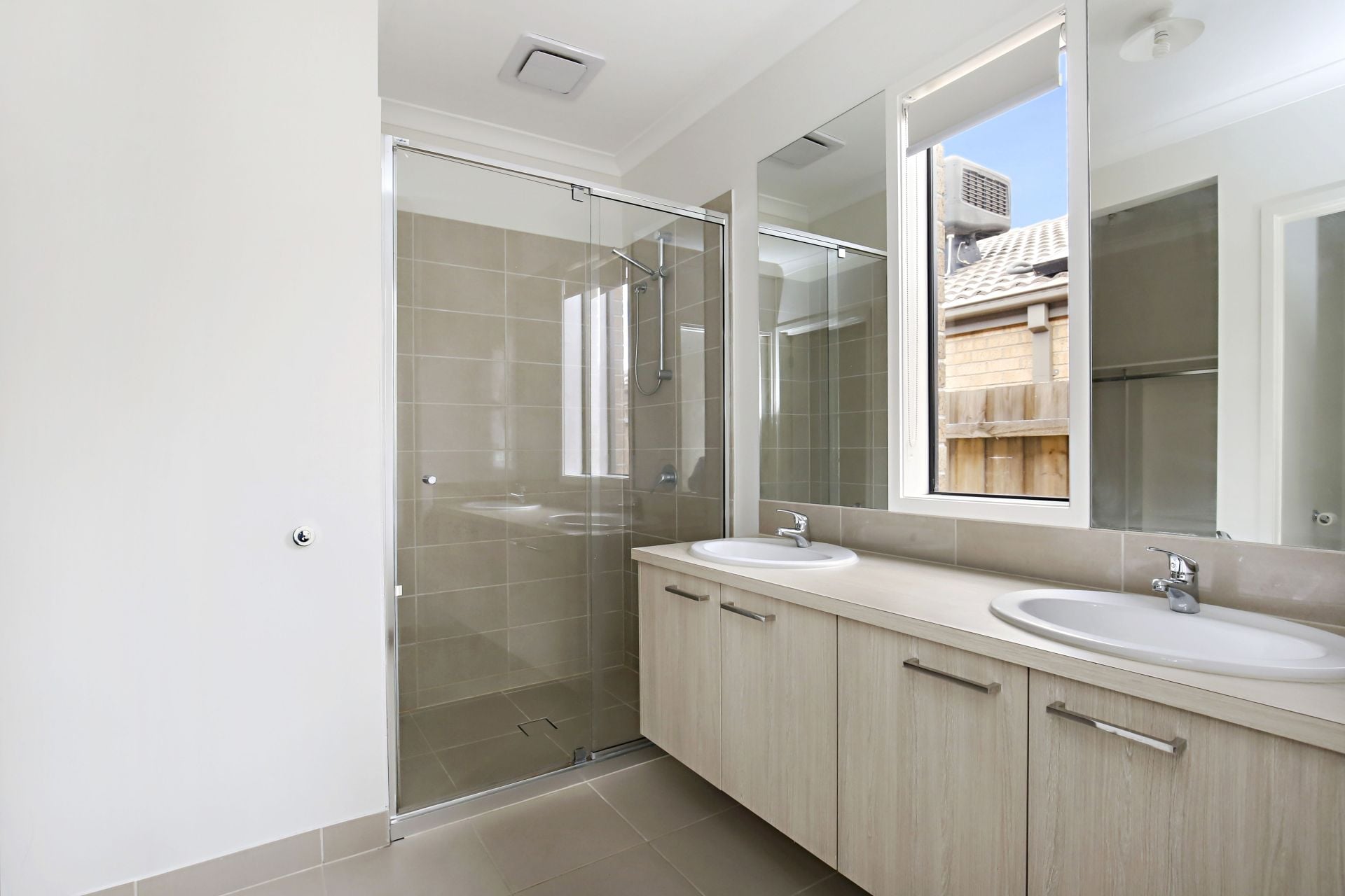 LUXURY HOME AT YOUR FINGERTIPS