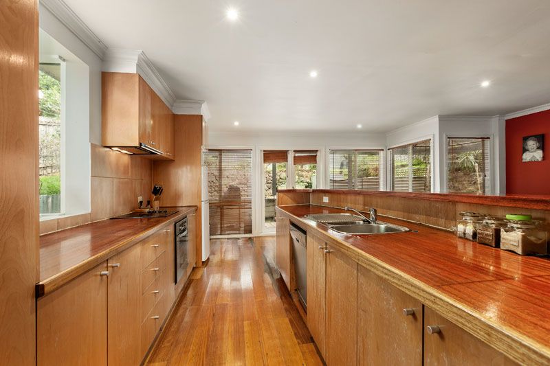 54 Kitchener Street, Box Hill South - Thumbnail 2