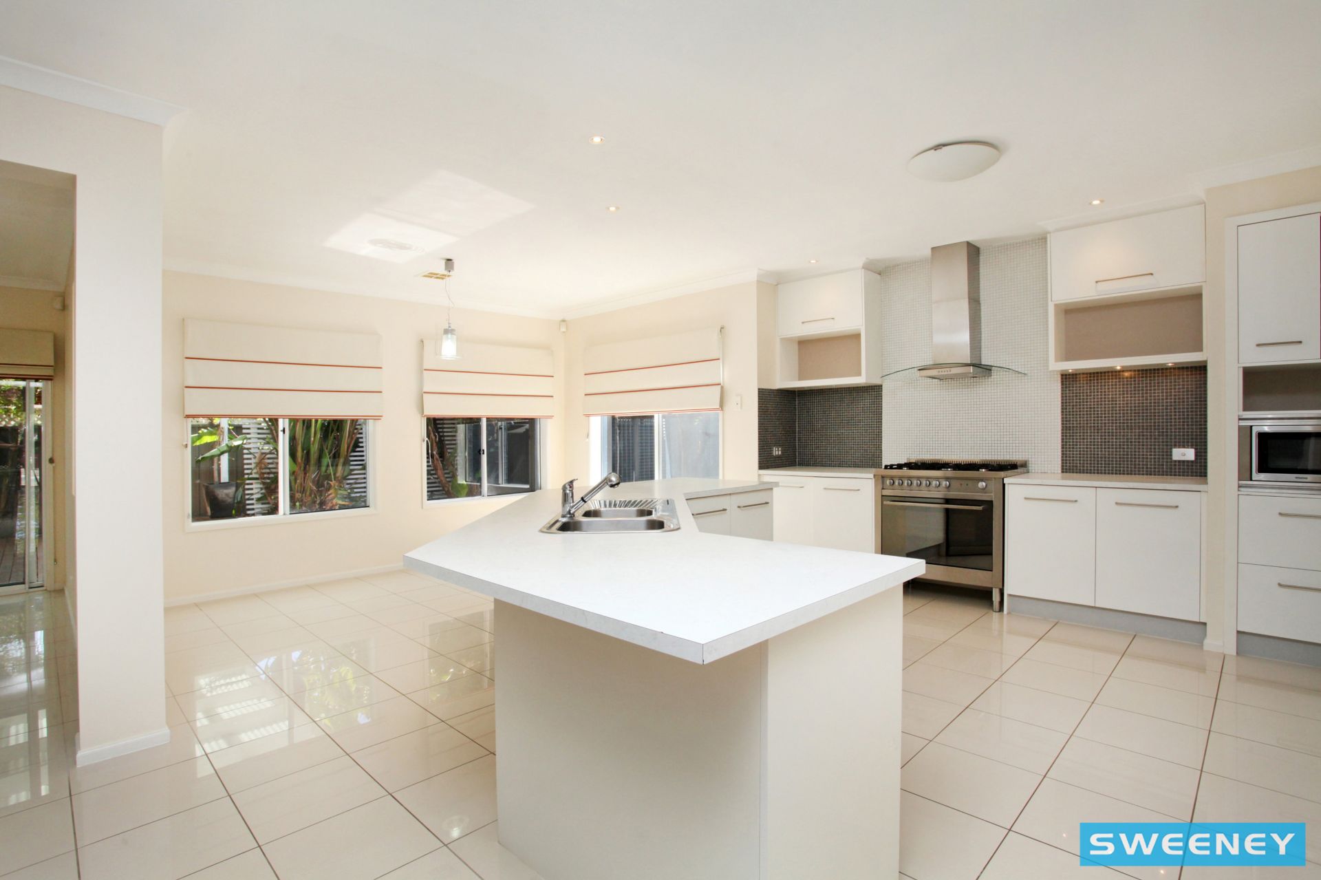 61 Caroline Springs Boulevard, Caroline Springs - Thumbnail 6