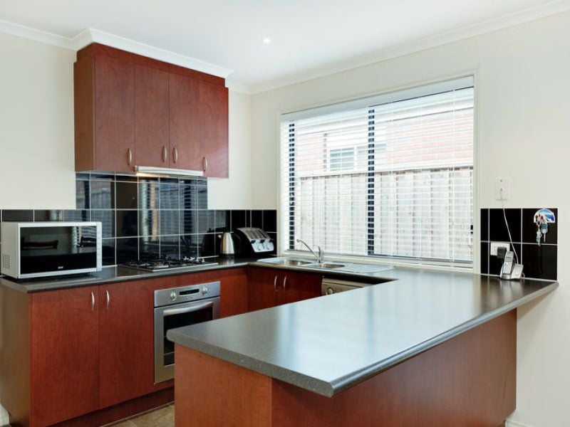 4 Arrowgrass Street SOUTH MORANG, South Morang - Thumbnail 5
