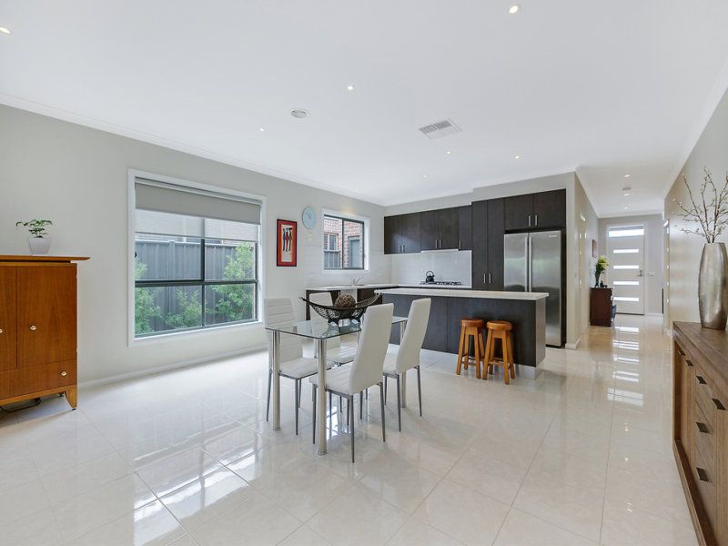 44 Panton Gap Drive SOUTH MORANG, South Morang - Thumbnail 4