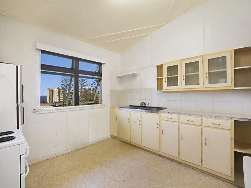 49 Garrick Street COOLANGATTA QLD, Coolangatta - Thumbnail 3