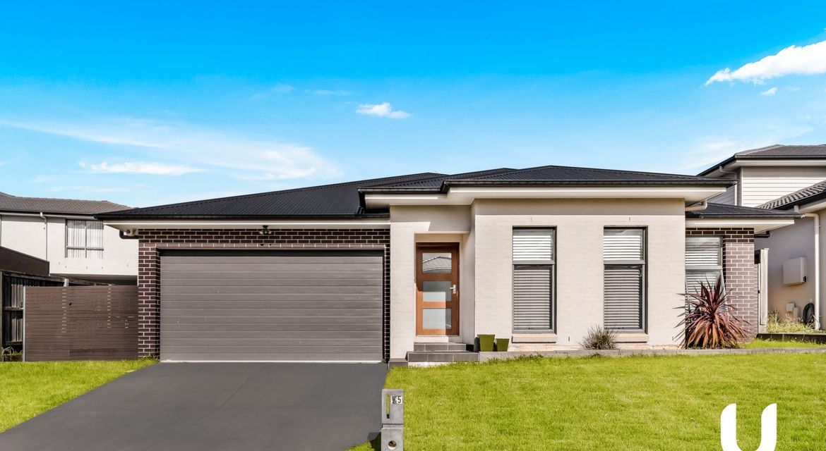 Colebee 25 Oakhill Crescent