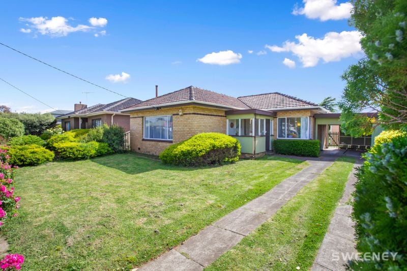 12 The Broadway, Altona North - Thumbnail 2