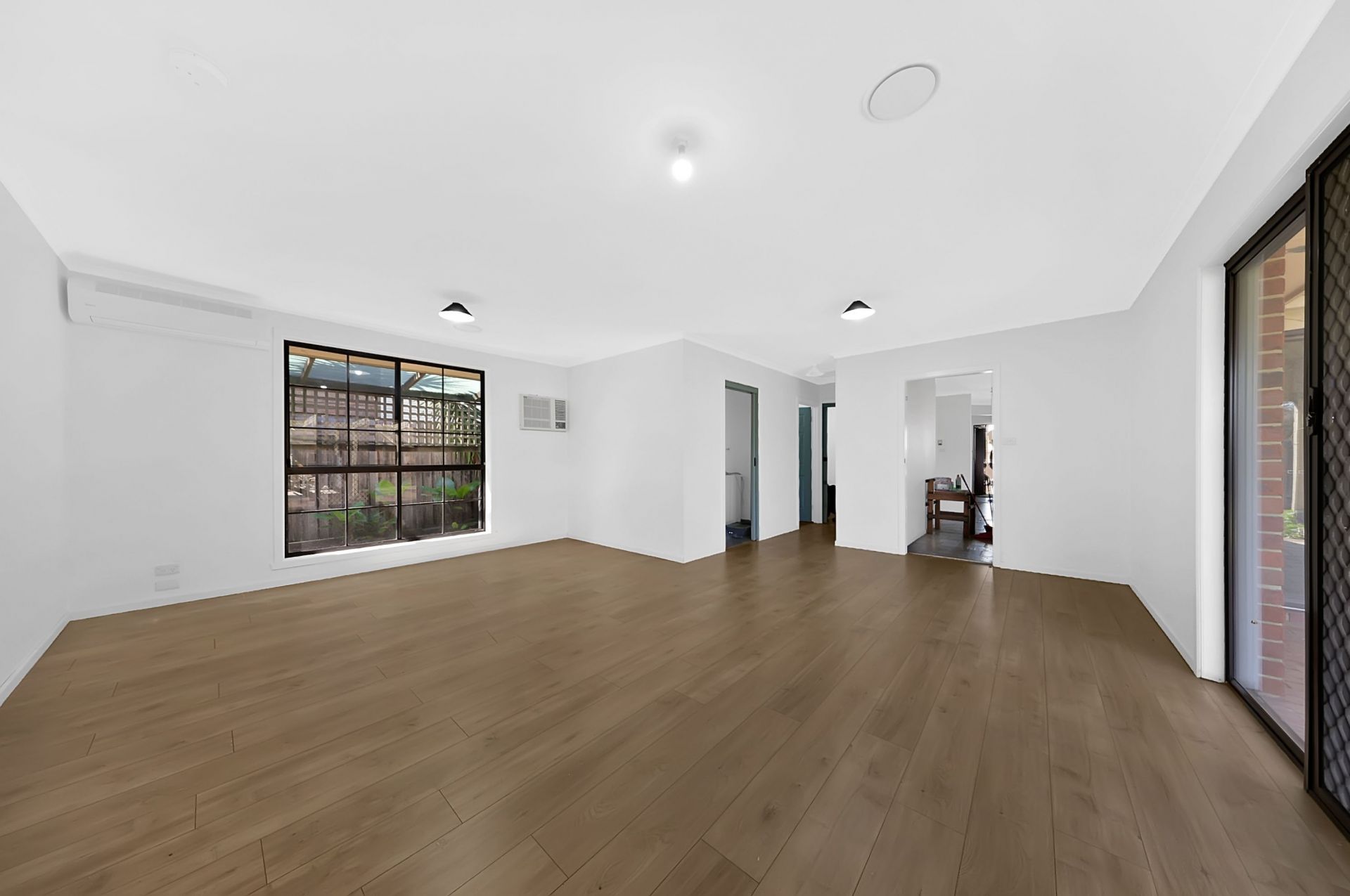 FAMILY HOME IN GREAT LOCATION!