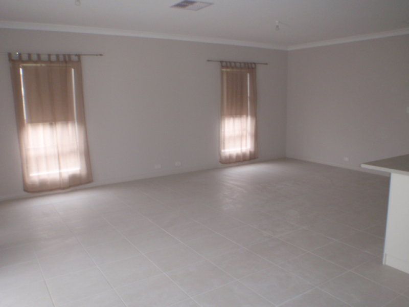 17 Weroona Avenue Park Holme 5043