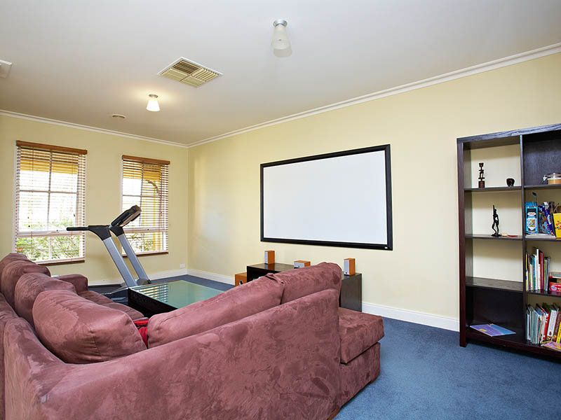 18 Emerald Court, Caroline Springs - Thumbnail 5