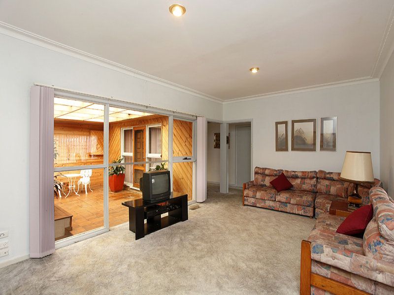 12 Stirling Avenue, Altona - Thumbnail 6