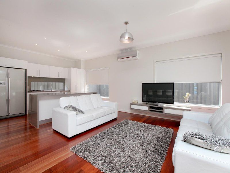 15 Damaine Circuit, Caroline Springs - Thumbnail 7