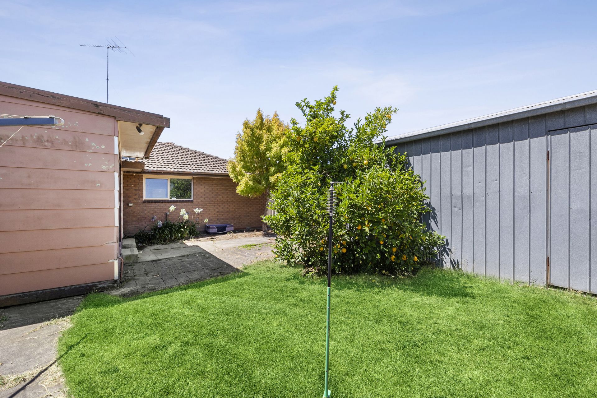 17 Locksley Street, Wendouree, Wendouree, Wendouree - Thumbnail 2
