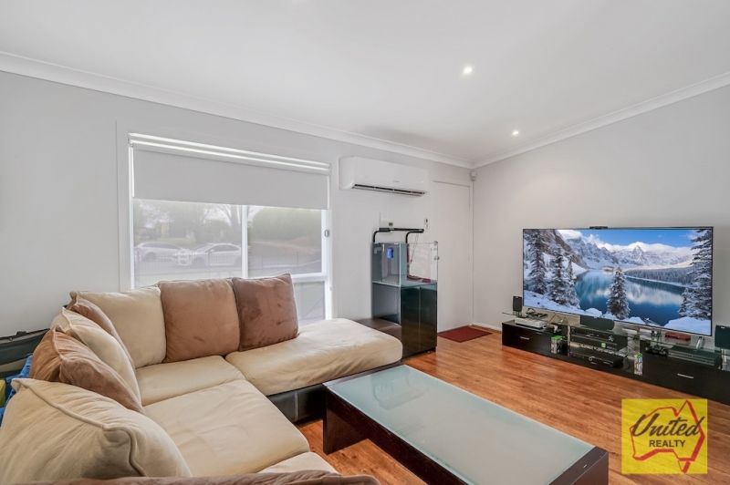 25 McIntosh Street, The Oaks United Realty