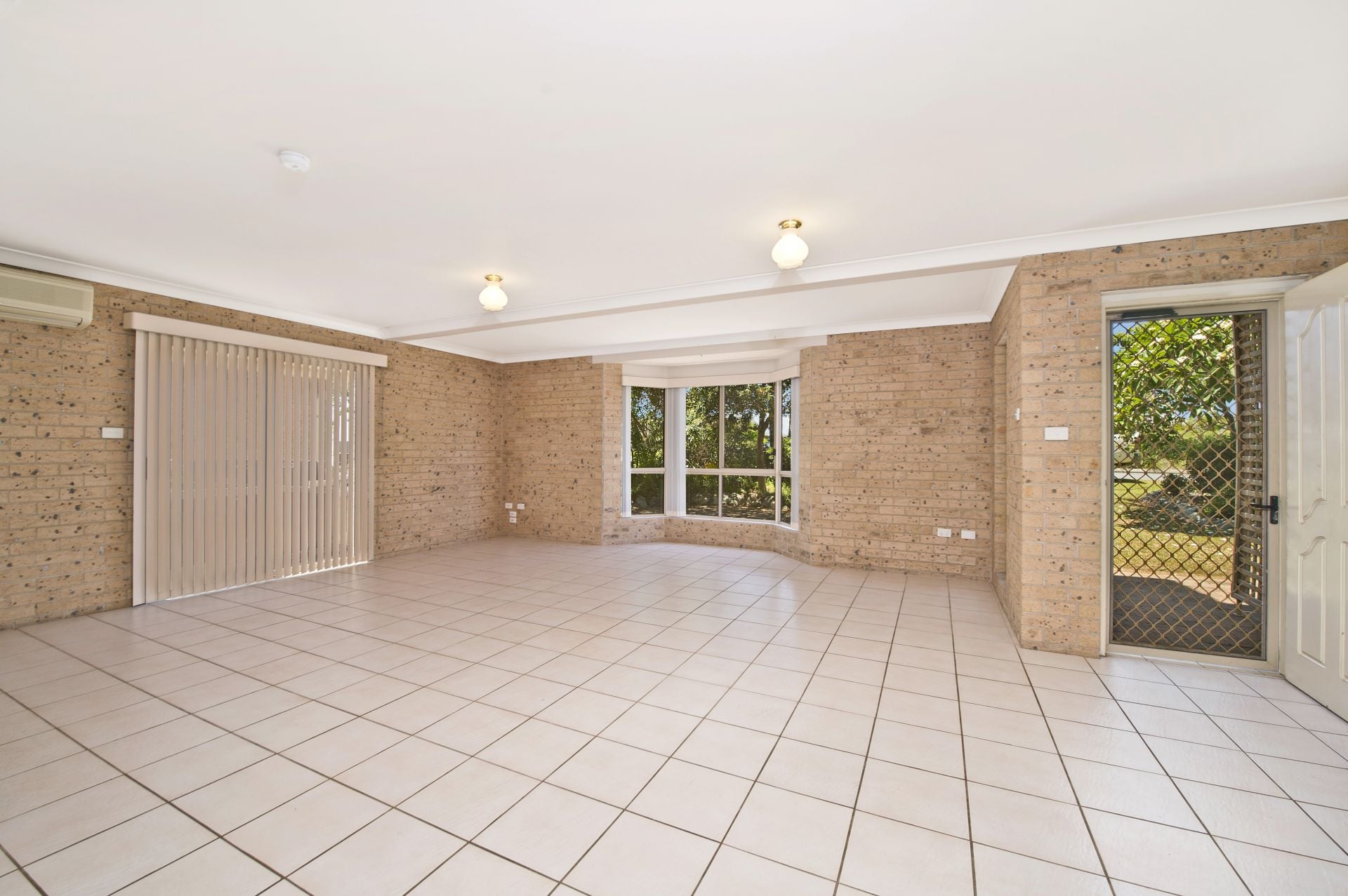 1517 Ocean Drive Lake Cathie NSW, Lake Cathie - Thumbnail 8
