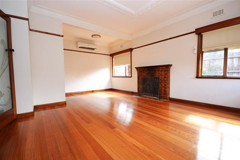 RENOVATED 2 BEDROOM IN A GREAT LOCATION!