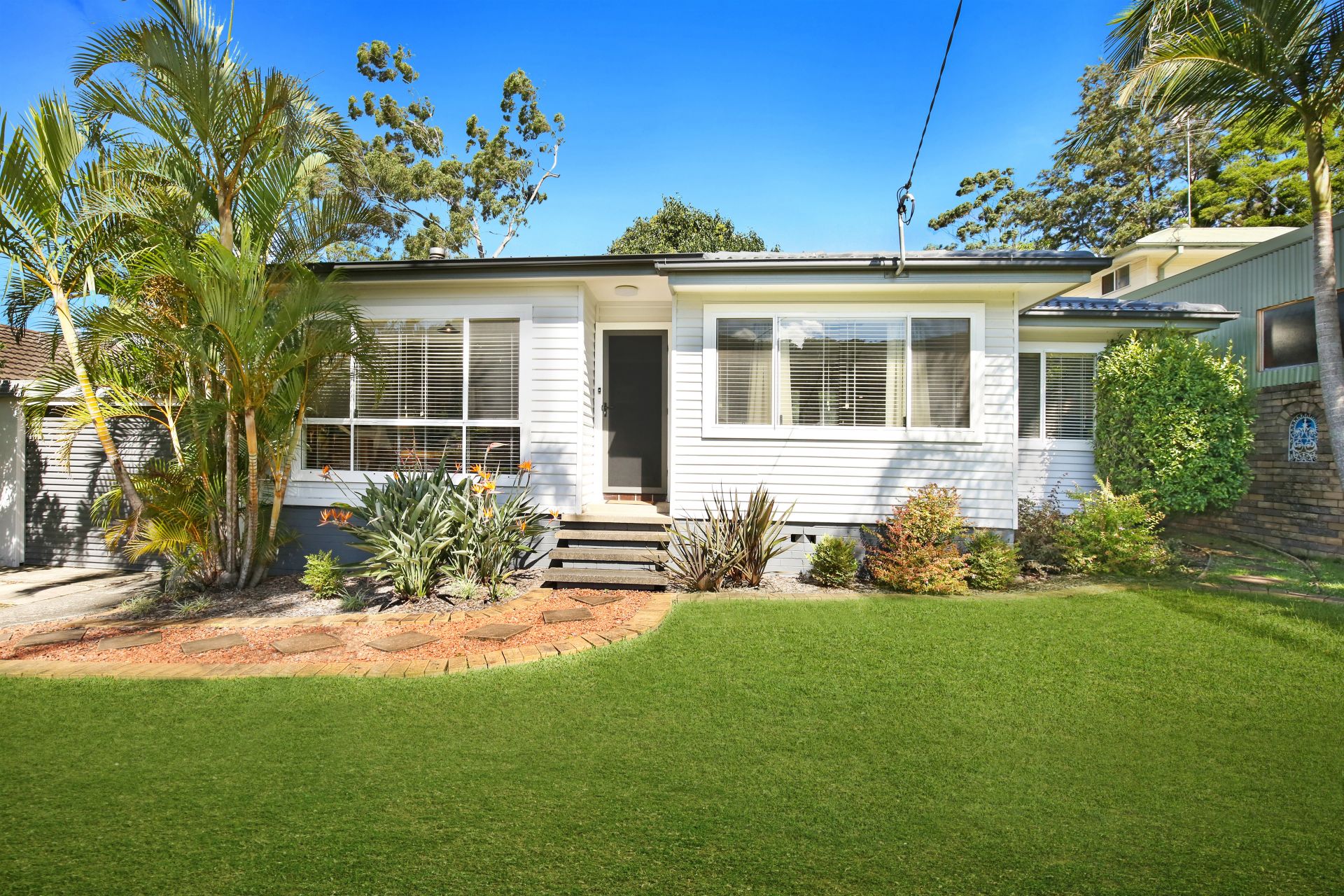 Real Estate For Sale 23 Valley Drive Figtree , NSW