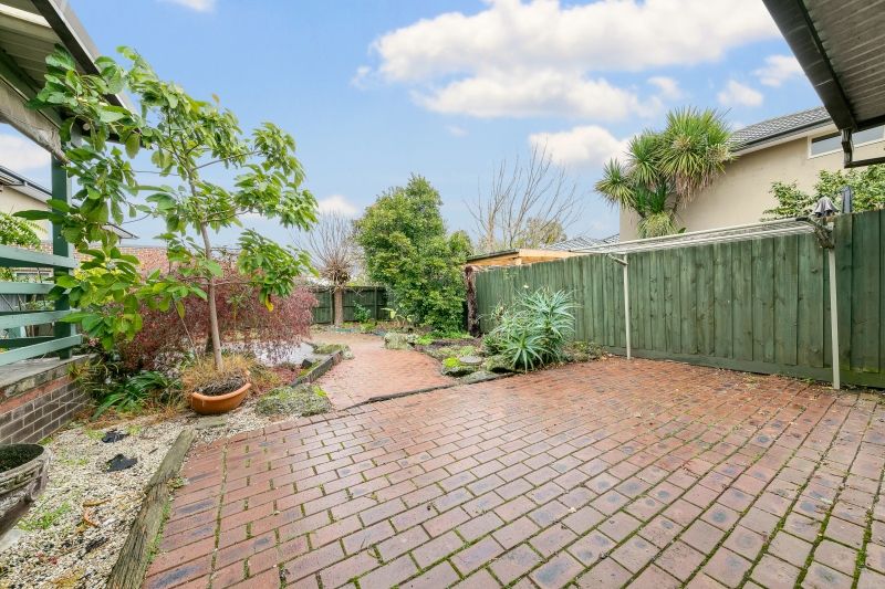 34 Darnley Grove, Wheelers Hill OBrien Real Estate