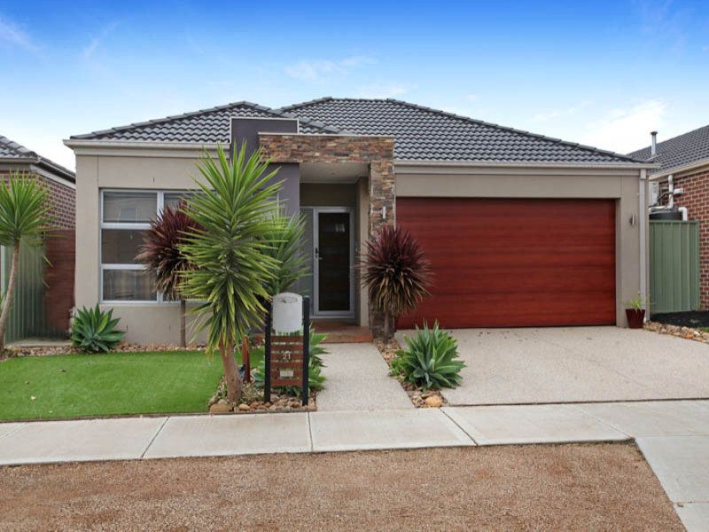 21 Lambertia Loop, Caroline Springs - Thumbnail 2