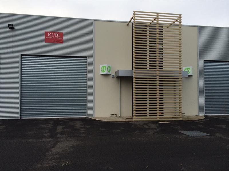 AS NEW 136.5 SQM WAREHOUSE WITH STREET FRONTAGE- M & M BUSINESS PARK