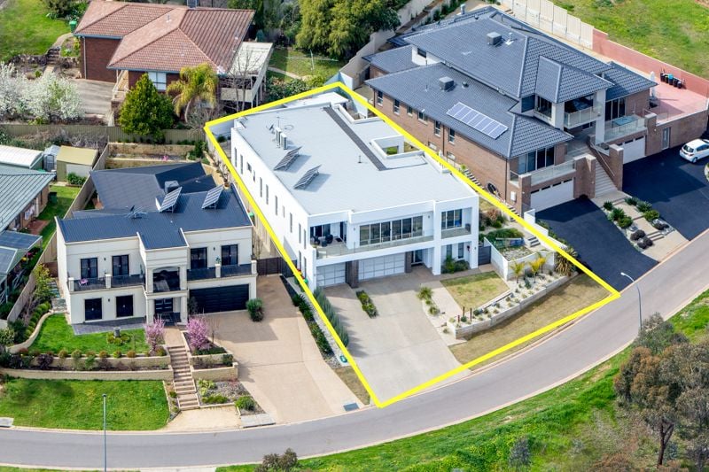 3 Rosella Ridge East Albury NSW, East Albury - Thumbnail 2
