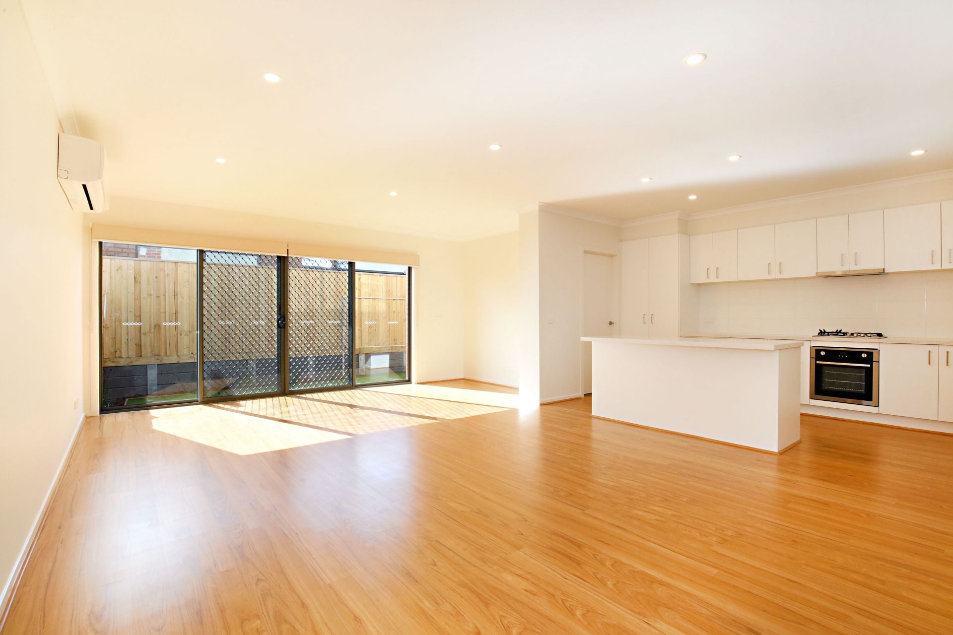 SPACIOUS TOWNHOUSE