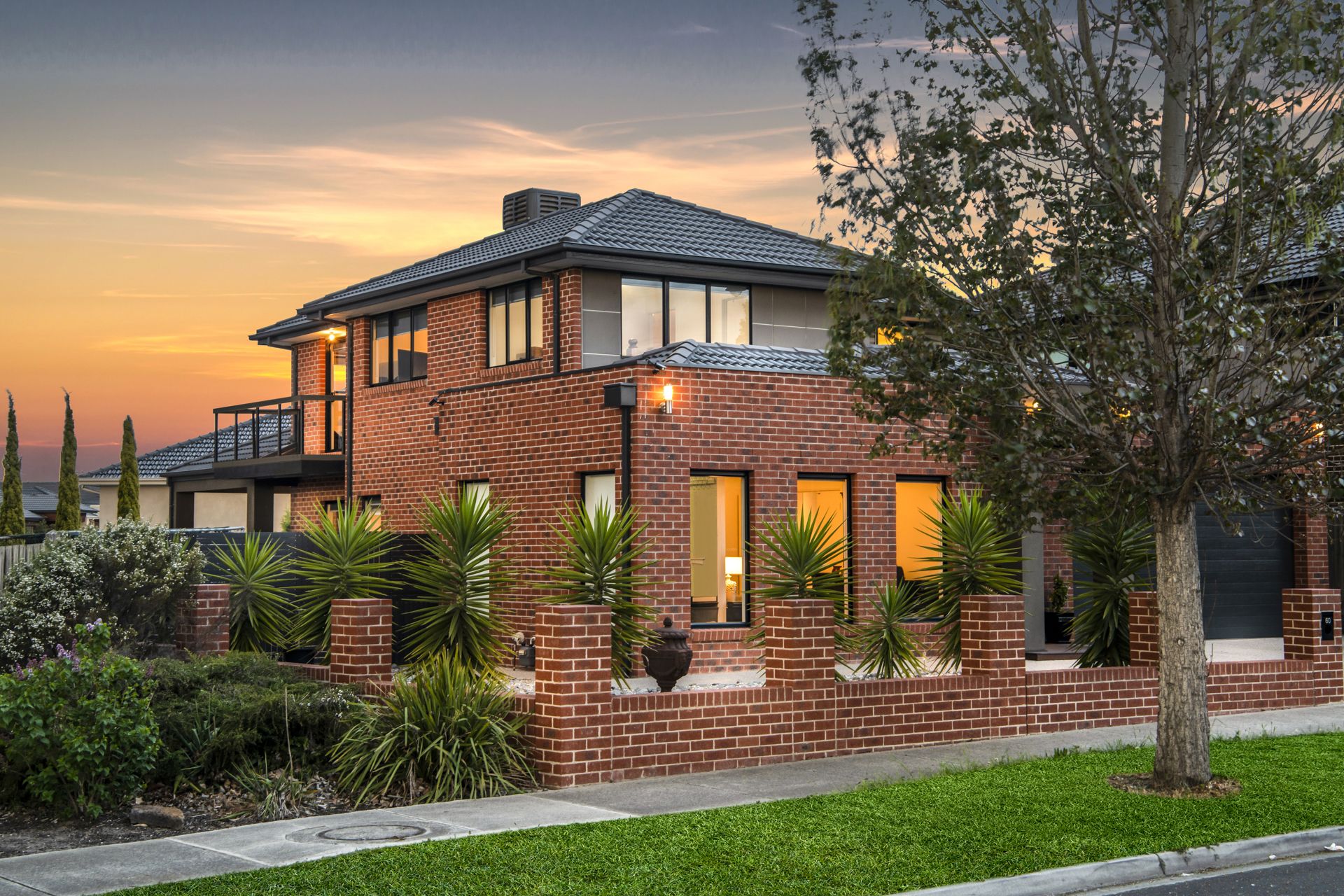 GREAT FAMILY HOME  - DUAL CORNER ACCESS