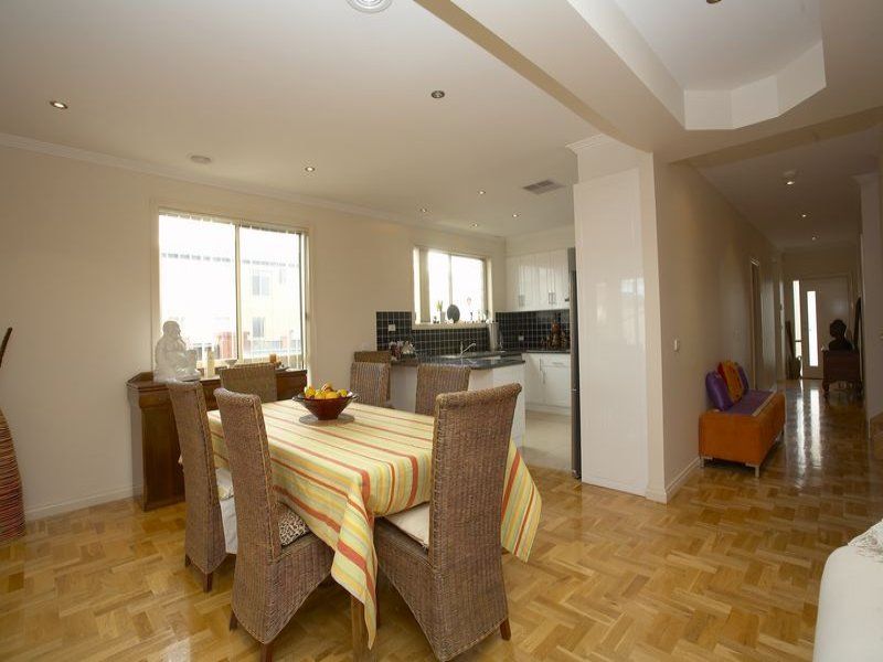 15 Hemsley Promenade, Point Cook - Thumbnail 6